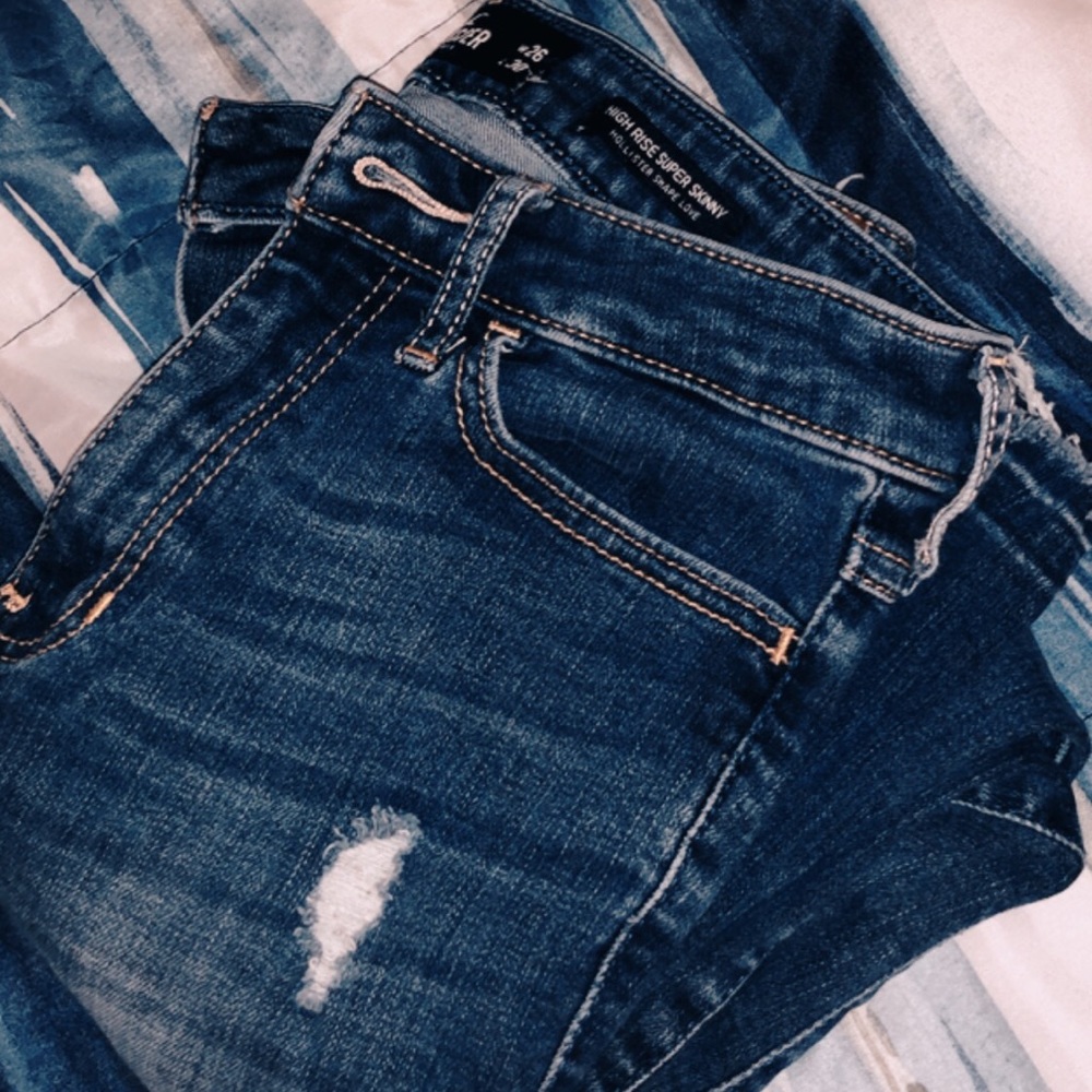 Ripped High Rise Super Skinny Jeans